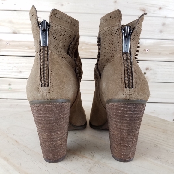Vince Camuto FRETZIA Perforated Suede/Leather Western Ankle Boots Booties 9M NEW - Picture 4 of 12
